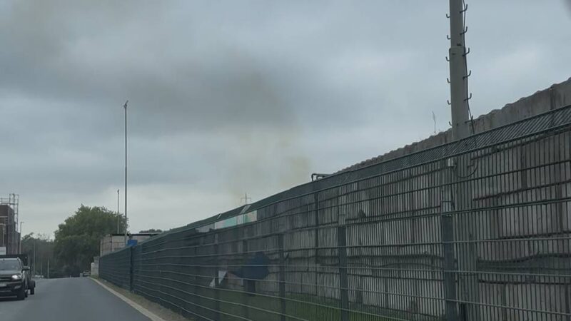 Was dahinter steckt: Anwohner in Mönchengladbach besorgt über Grünen Rauch