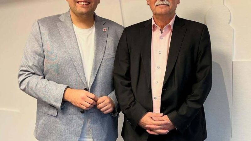 Bürgermeisteramt in Radevormwald: Letzter Arbeitstag für Bürgermeister Johannes Mans