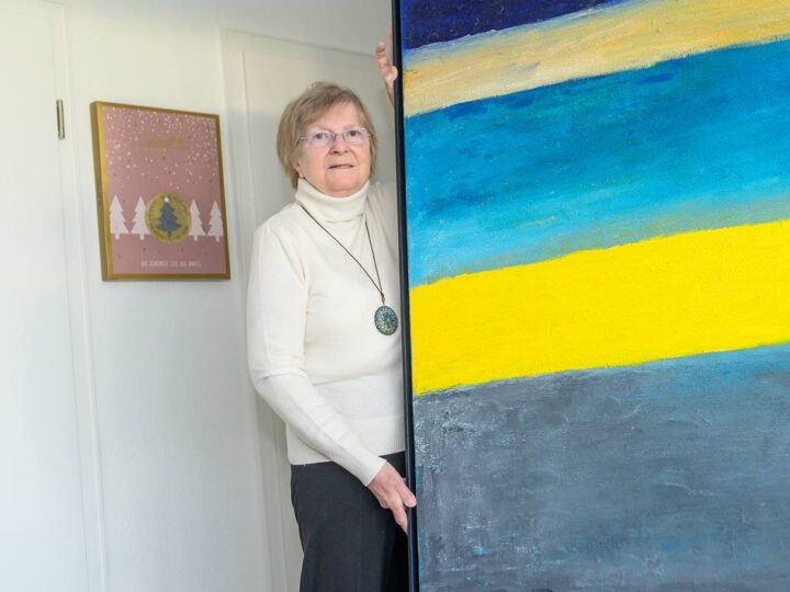 Künstlerin aus Dormagen: 88-jährige Malerin steckt noch voller Energie