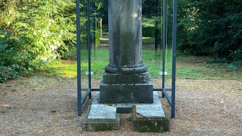 Ein Denkmal der Hoffnung und Geschichte: Eine Schutzhaube für das Grabmal der Familien Knoops und Gerdts