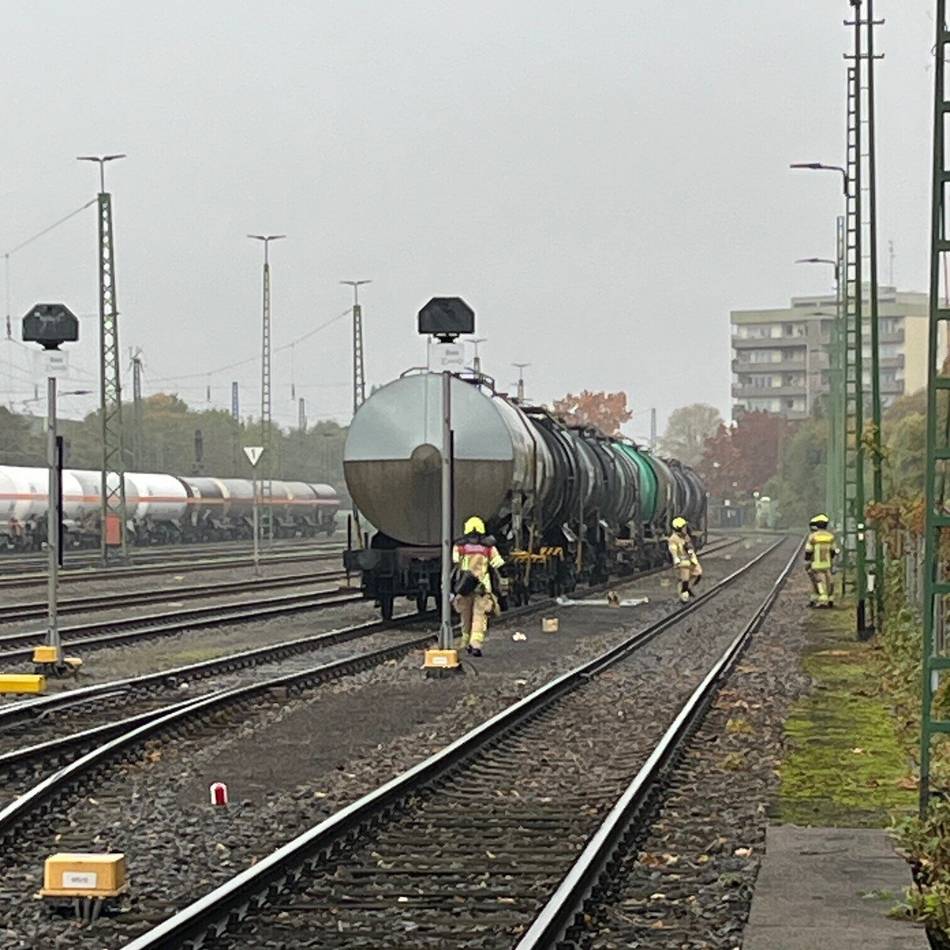Geringe Menge ausgetreten: Salzsäure-Leck am Verschiebebahnhof in Dormagen