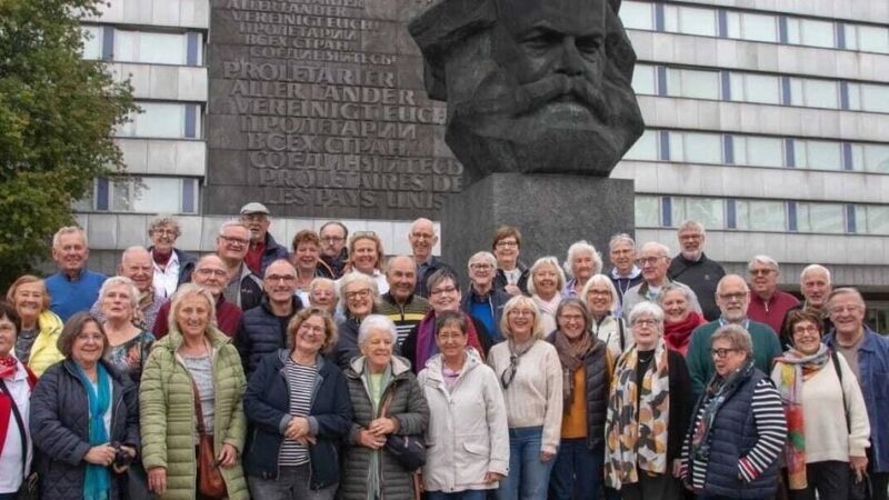 Partnerschaft setzt Zeichen für Demokratie: Grevenbroicher feiern Einheit im Vogtland