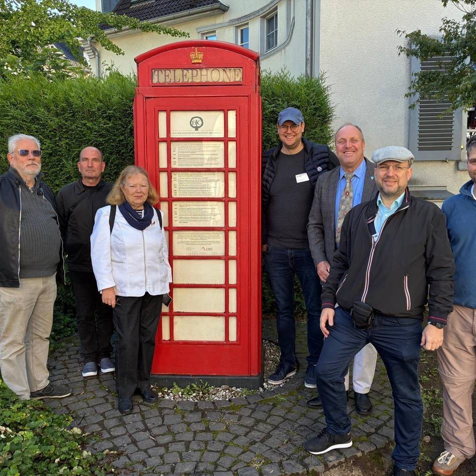 Geschichtsverein modernisiert Ausgangspunkt: Neue Tafel zu Geschichtswegen in Opladen
