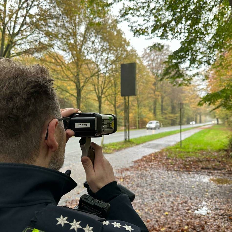 Verkehrskontrollen im Kreis Kleve: Polizei stellt im Rahmen von Schwerpunkteinsatz hunderte Verstöße fest