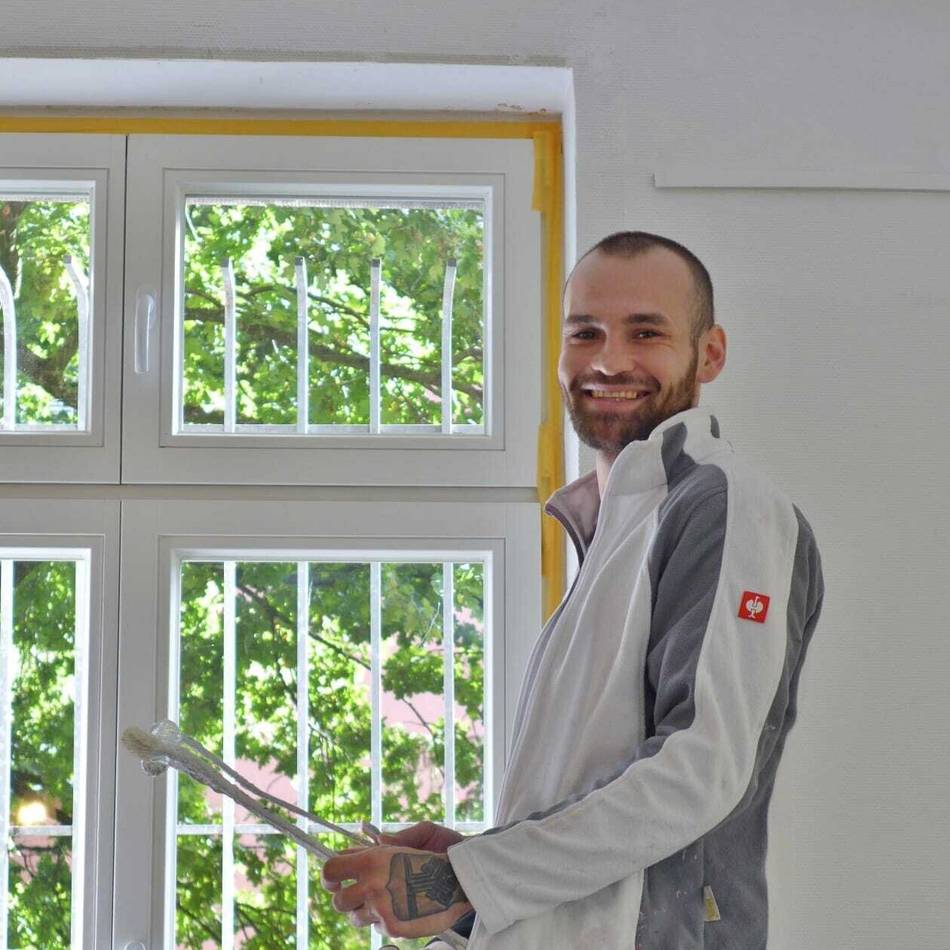 Arbeitslosenzentrum in Mönchengladbach: Arbeitslosenzentrum bekommt frischen Anstrich
