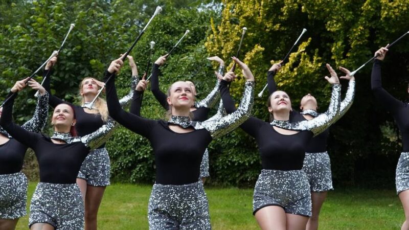 Deutsche Meisterschaft im Majorettentanz: Mönchengladbach sucht die besten Tanzgruppen mit Stäben, Fächern und Pompons