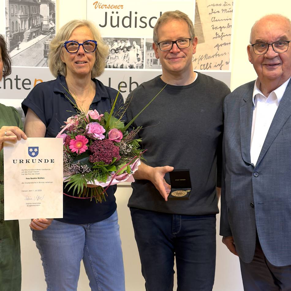Auszeichnung für Engagement in Viersen: Beatrix Wolters mit Stadtplakette in Bronze geehrt