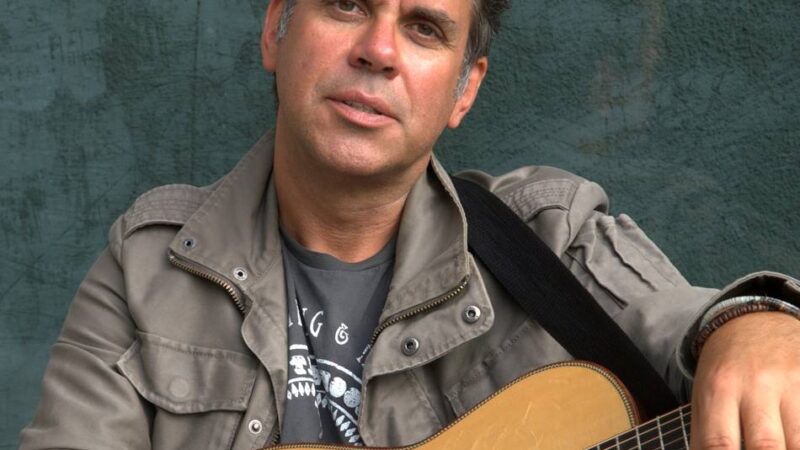 Kultur in Ratingen: Rauchige Stimme und handgemachte Gitarrenmusik