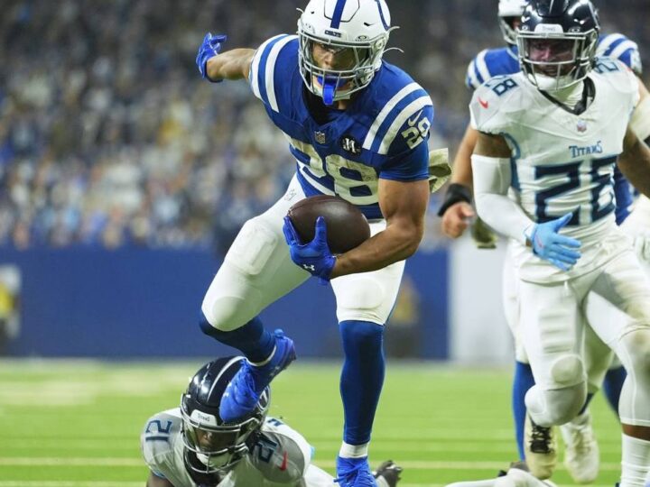 American Football: Drei Touchdowns gegen Titans: NFL-Profi schreibt Geschichte