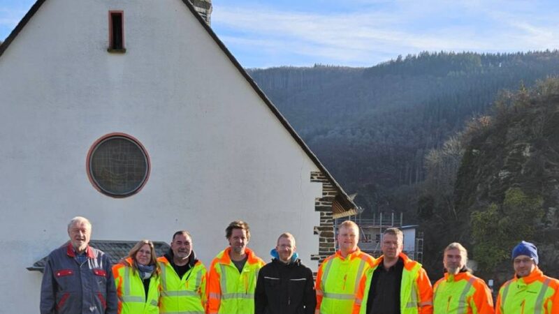 Ausstellung dokumentiert die Flutkastastrophe: „Wir dürfen die Opfer nicht vergessen“ – Kevelaerer Hilfe im Ahrtal