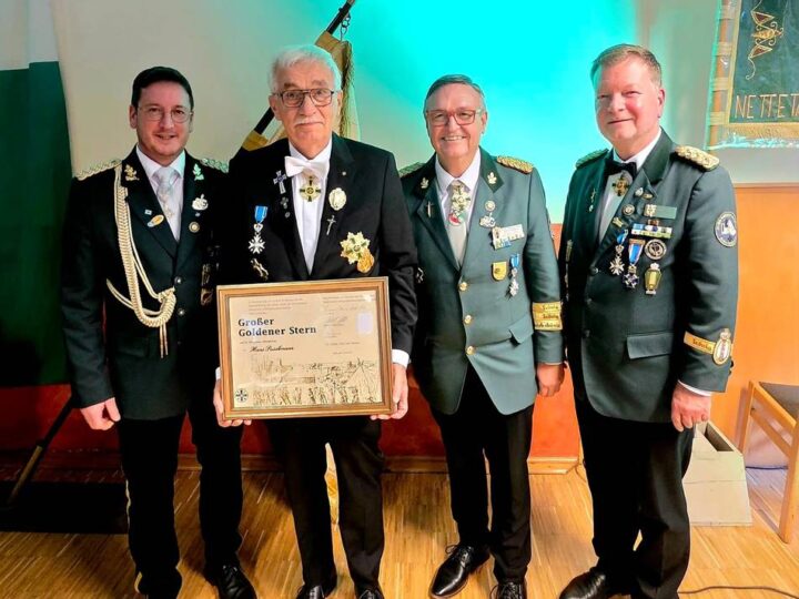 Premiere in Nettetal: Hohe Schützen-Auszeichnung für Hans Puschmann