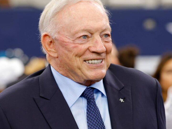 NFL: Cowboys-Boss nach Strafe: Mittelfinger war „unabsichtlich“