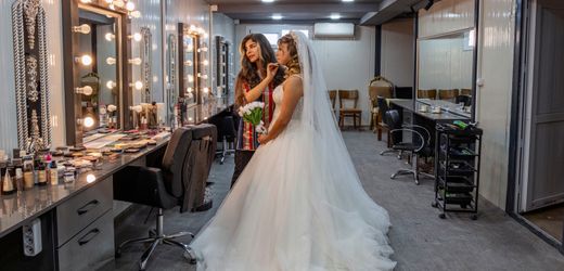 Gute Nachrichten der Woche: ein Schönheitssalon im Erdbebengebiet, weniger Waffengewalt und Polarlichter