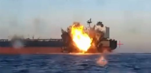 Russland-Ukraine-Krieg: Kyjiw will im Schwarzen Meer zwei Tanker der russischen Schattenflotte getroffen haben