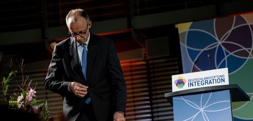 Stadtbild-Aussage: Warum eine Stipendiatin bei Rede von Friedrich Merz den Saal verließ