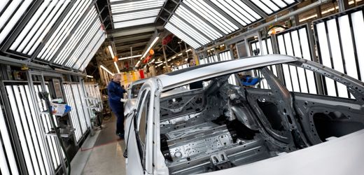 Wirtschaft in Deutschland: Zehntausende Stellen ins Ausland verlagert