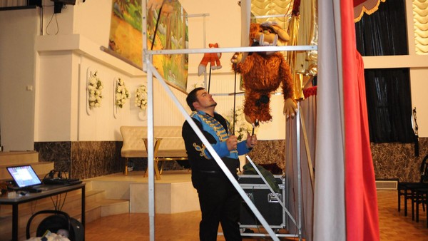 Hinter den Kulissen: So wird der Grüffelo in Velbert lebendig