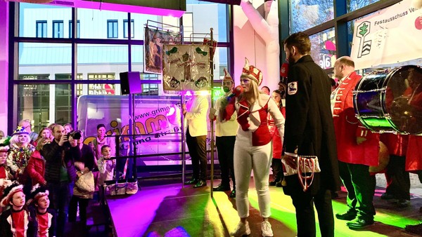 Hoppeditzin in Velbert ist erwacht: Kathi macht‘s doch noch einmal