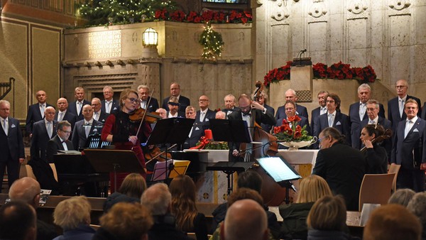 „Supertalent“-Gewinner singt mit Velberter Chor Weihnachtslieder