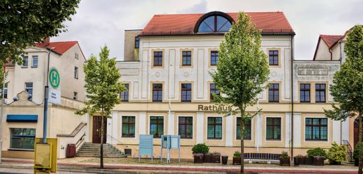 Brandmauer-Debatte in Niesky: Wie CDU und AfD einen wertlosen Sieg errangen