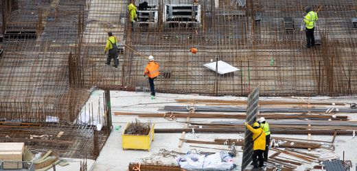 Immobilien-Krise: Bauhauptgewerbe verzeichnet deutlich mehr Aufträge – BIP stagniert