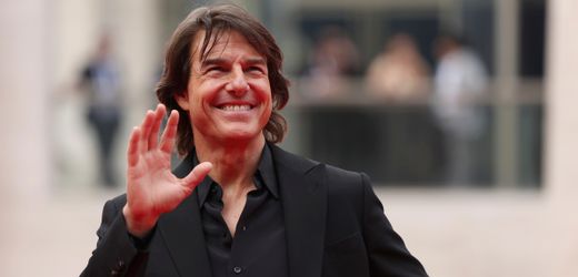 Dakota Fanning: Tom Cruise schenkt ihr seit 20 Jahren das Gleiche zum Geburtstag