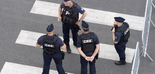 Frankreich: Stalker bricht bei Ex-Partnerin ein und versteckt sich unter ihrem Bett