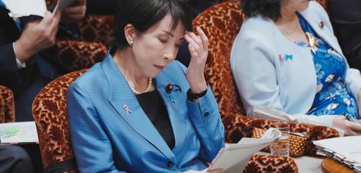 Japan: Premierministerin Sanae Takaichi legt Meeting auf drei Uhr nachts – was dahinter steckt