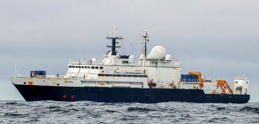 Großbritannien: Russisches Spionageschiff soll Laser auf Piloten gerichtet haben