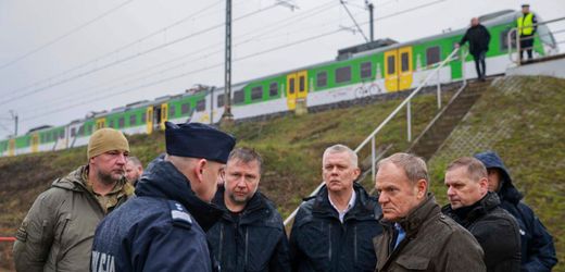 Polen: Regierung sieht klare Hinweise auf Sabotage nach Explosion an Bahnstrecke