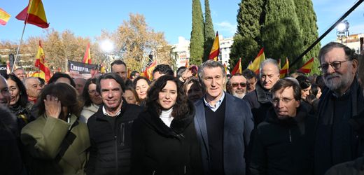 Spanien: Zehntausende fordern wegen Korruption Rücktritt der Regierung von Pedro Sánchez