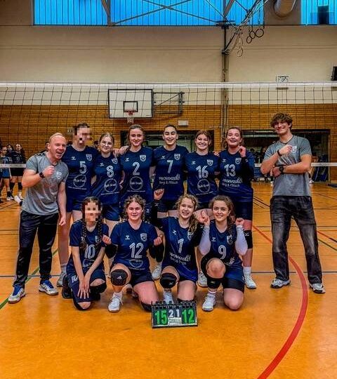 Sport in Radevormwald:  TSV-Volleyballerinnen siegen auswärts in Köln