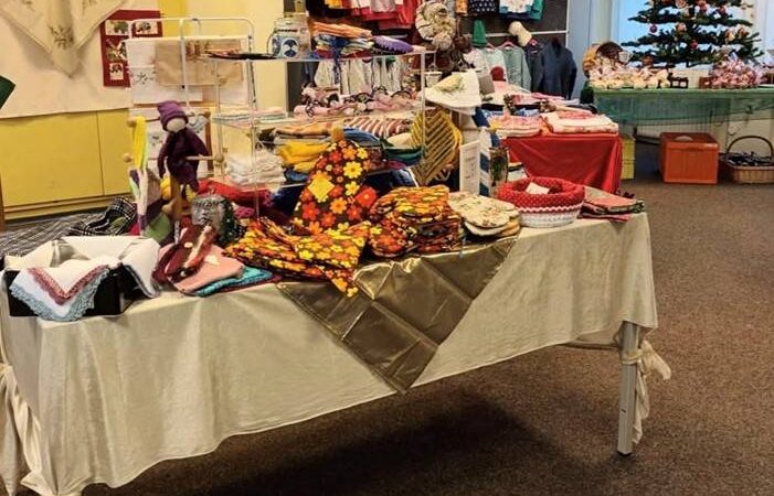 Deutsches Rotes Kreuz in Radevormwald: Handarbeitskreis lädt zum DRK-Adventsmarkt ein