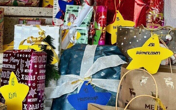 Wunschbaum in Alpen: Senioren werden kleine Wünsche erfüllt