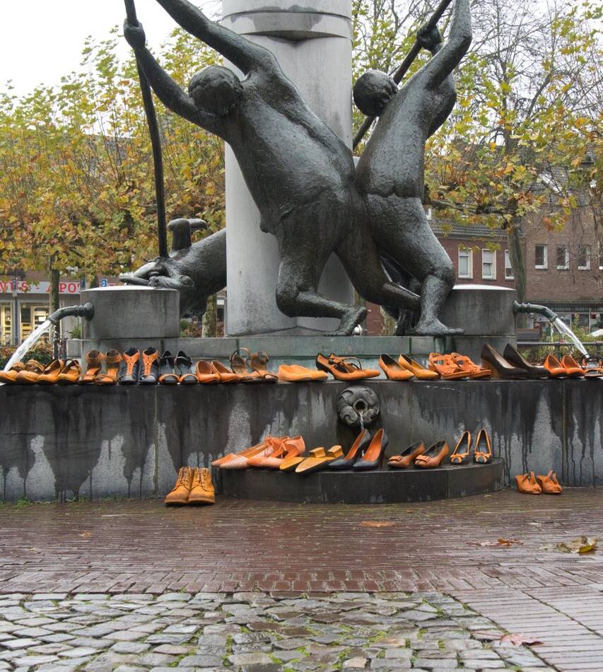 Inner Wheel Geldern beteiligt sich an UN-Aktion: Schuhe in Orange setzen Zeichen gegen Gewalt