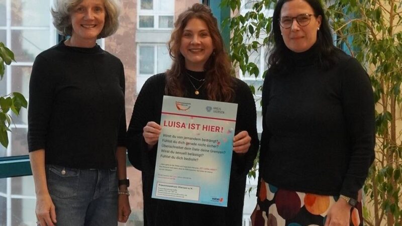 In der Viersener Stadtbibliothek: Soforthilfe mit der Frage „Ist Luisa hier?“