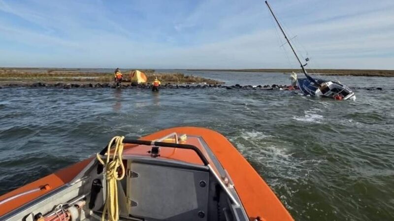 Eiland in den Niederlanden: Deutscher Segler überlebt zwei Tage auf unbewohnter Insel