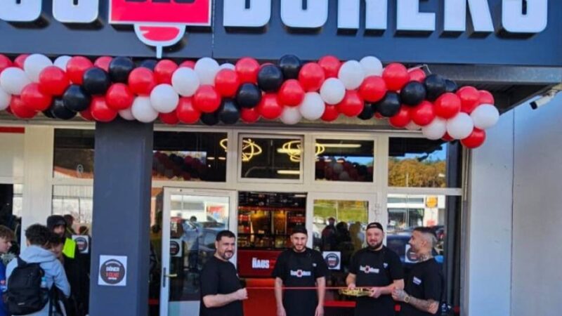 Großer Andrang in Brüggen: Haus des Döners eröffnet