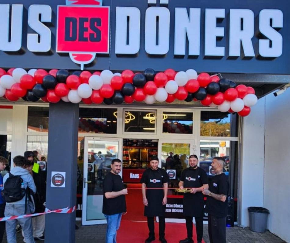 Großer Andrang in Brüggen: Haus des Döners eröffnet