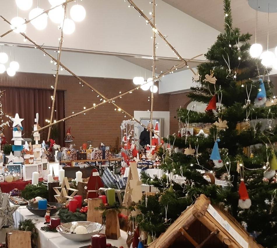 Viel Schmückendes: Weihnachtsbasar steigt in Hassums Dorfhaus