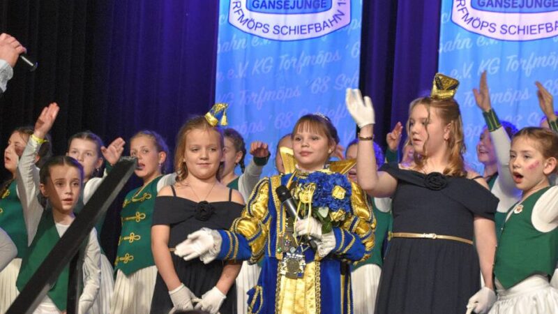 KG Torfmöps Schiefbahn: Kinderprinzessin Sharon I. vertritt die Willicher Narren