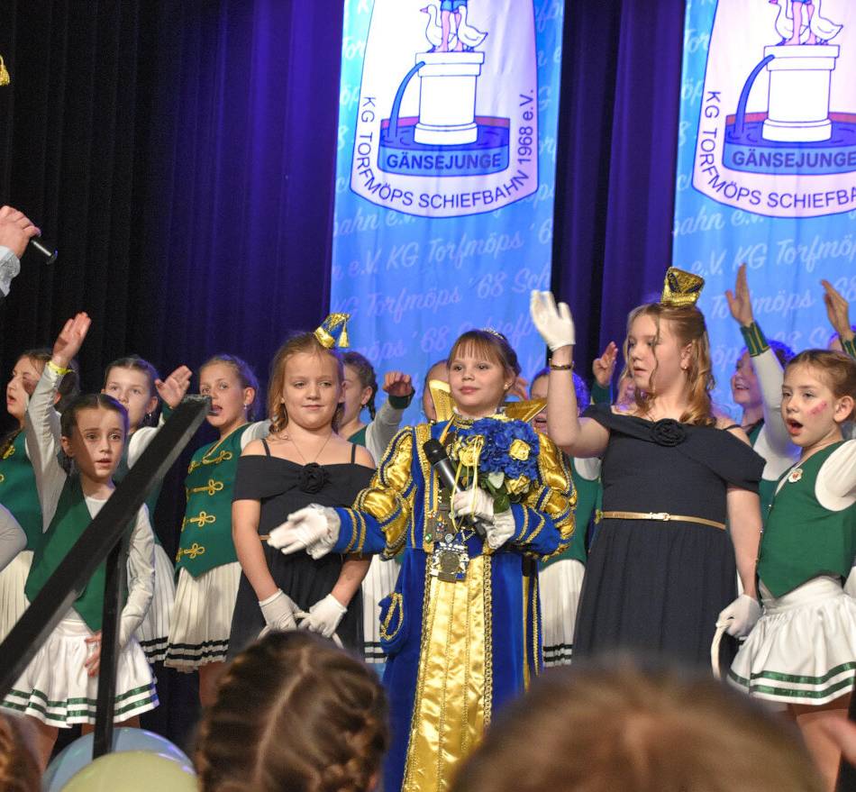 KG Torfmöps Schiefbahn: Kinderprinzessin Sharon I. vertritt die Willicher Narren