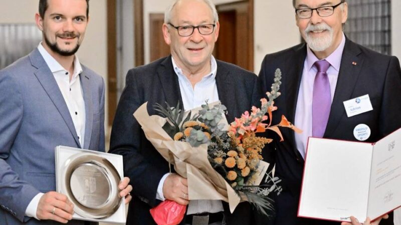 Krefeld ehrt Ehrenamtliche im Sport: Mit Leidenschaft für den Polizeisport – Jürgen Klaffki erhält Ehrenteller