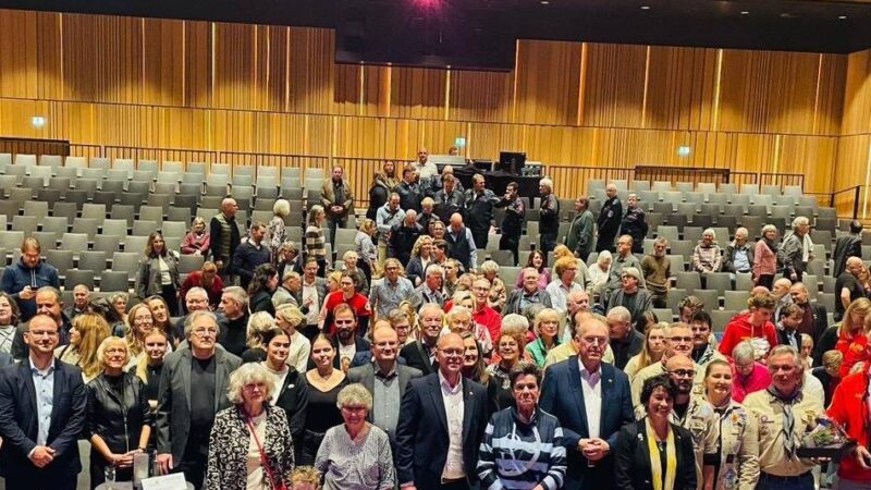 Ehrenamtspreis verliehen: „Ohne Ehrenamt funktioniert das Team Dinslaken nicht“