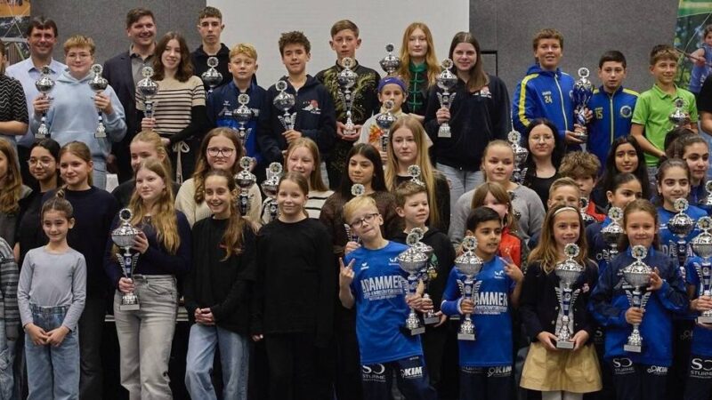 Auszeichnungen in Hinsbeck verliehen: Nettetal ehrt junge Sportlerinnen und Sportler