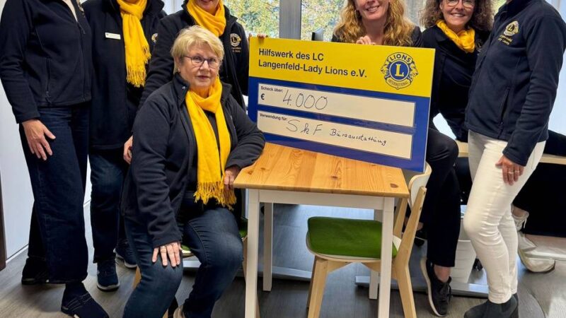 „Endlich angemessene Arbeitsbedingungen“: Lady Lions spenden 4.000 Euro für neue Arbeitsplätze beim SkF Langenfeld