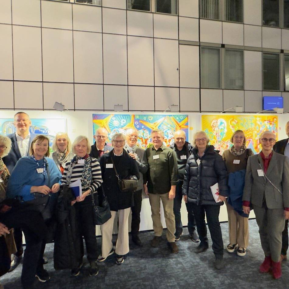 Ausflug nach Brüssel: Grevenbroicher Kunstverein besucht Ausstellung im Europäischen Parlament