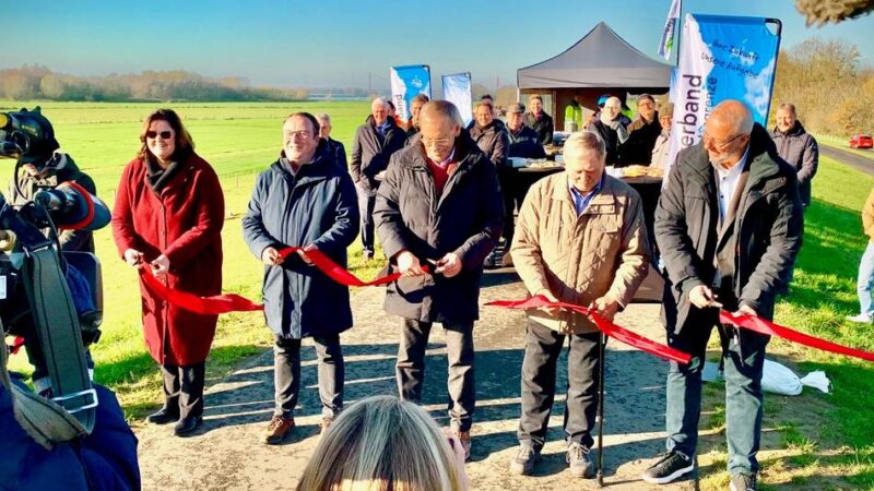 Deich zwischen Emmerich und Dornick ist eröffnet: Drei Jahre eher fertig – diese Firma bricht alle Rekorde