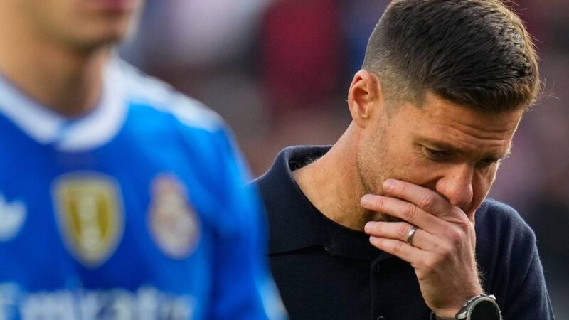 Ex-Bayer-Trainer: Alonso gerät nach Nullnummer unter Druck