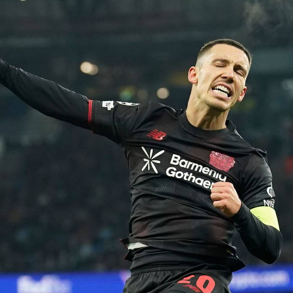 Hjulmand schwärmt von seinem Top-Profi: Bayers Grimaldo führt, trifft und entscheidet